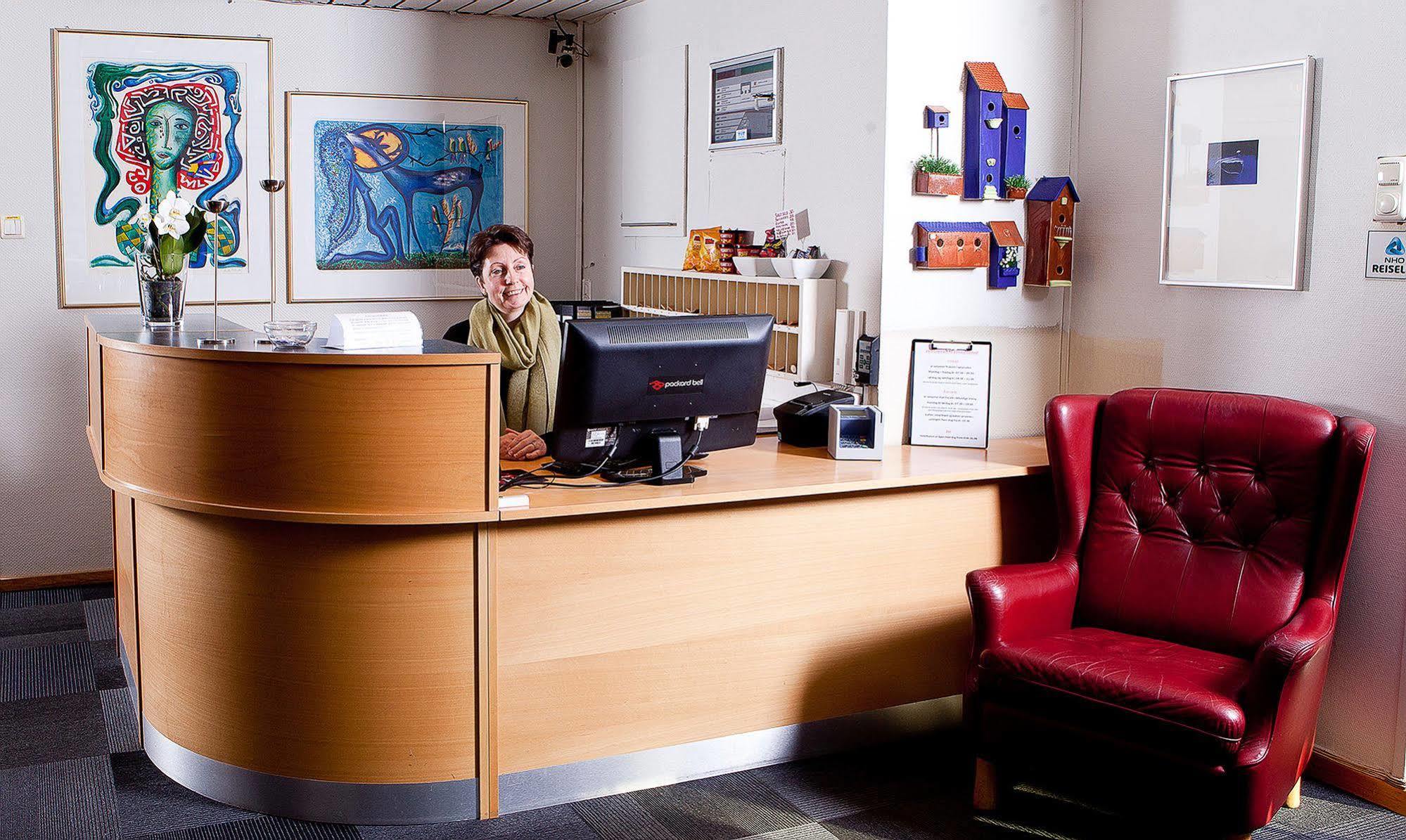 Verdal Hotell ヴァダル エクステリア 写真