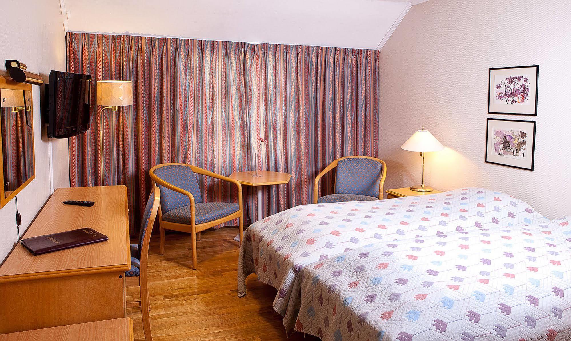 Verdal Hotell ヴァダル エクステリア 写真