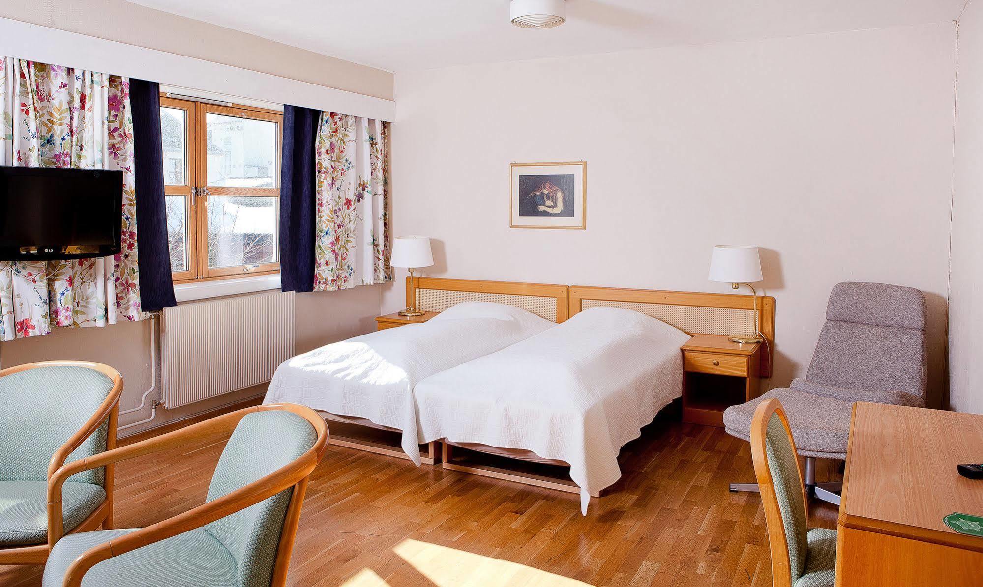 Verdal Hotell ヴァダル エクステリア 写真