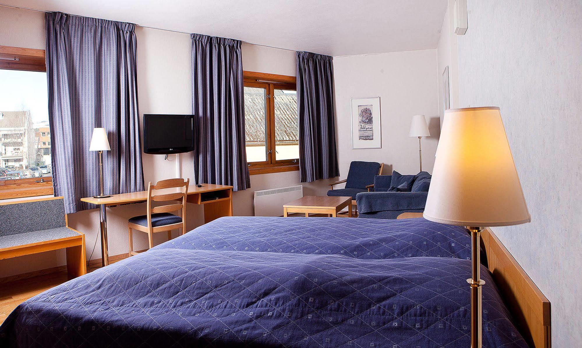 Verdal Hotell ヴァダル エクステリア 写真